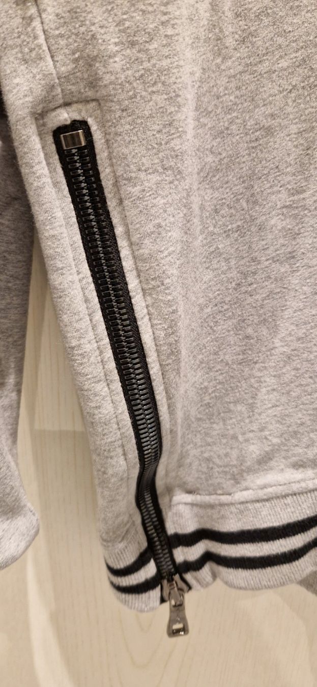 Balmain Maglioni & Felpe: BALMAIN Hoodie, 100% Original – Usato da Wallisellen venduto da Outrun 3