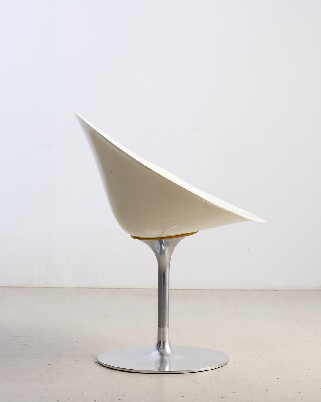 Kartell Sedie: Designerstuhl von Kartell – Usato da Zürich venduto da kioskio_zh 2