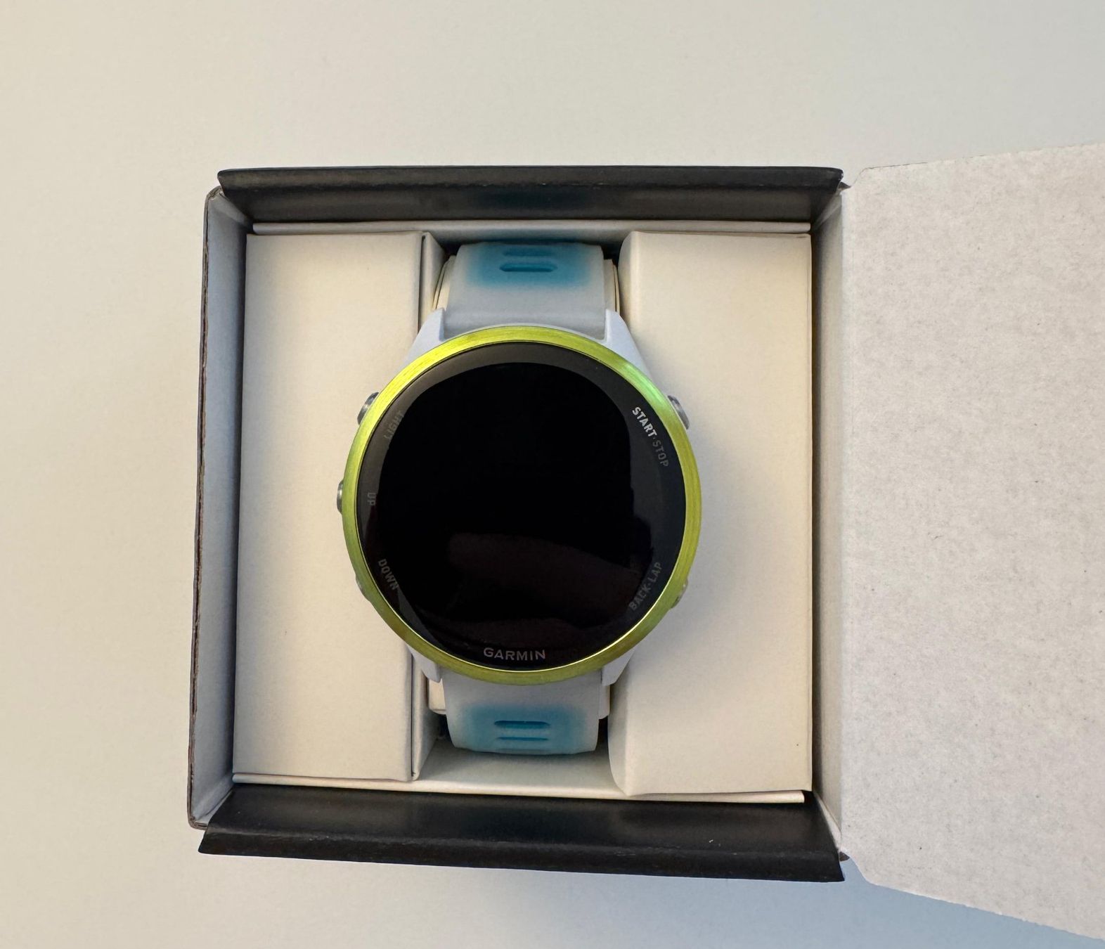 Garmin Smartwatch: Garmin Forerunner 570 47mm – Nuovo (secondo la descrizione) da Zürich venduto da riq_78d9 1