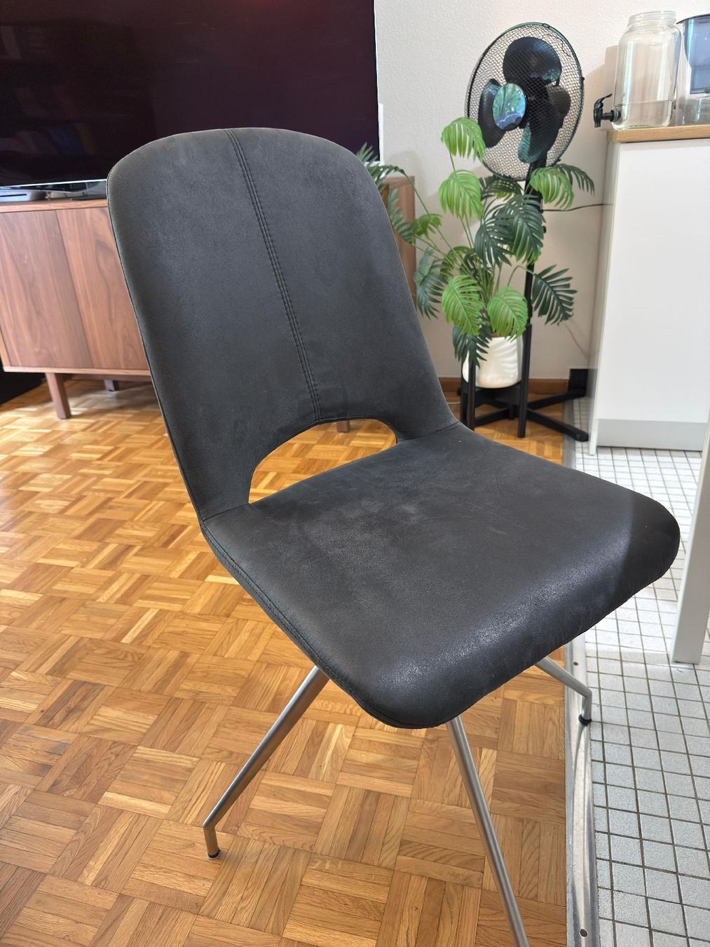 Stühle: 4x Drehstühle – Gebraucht aus Basel von Luisde_paulo