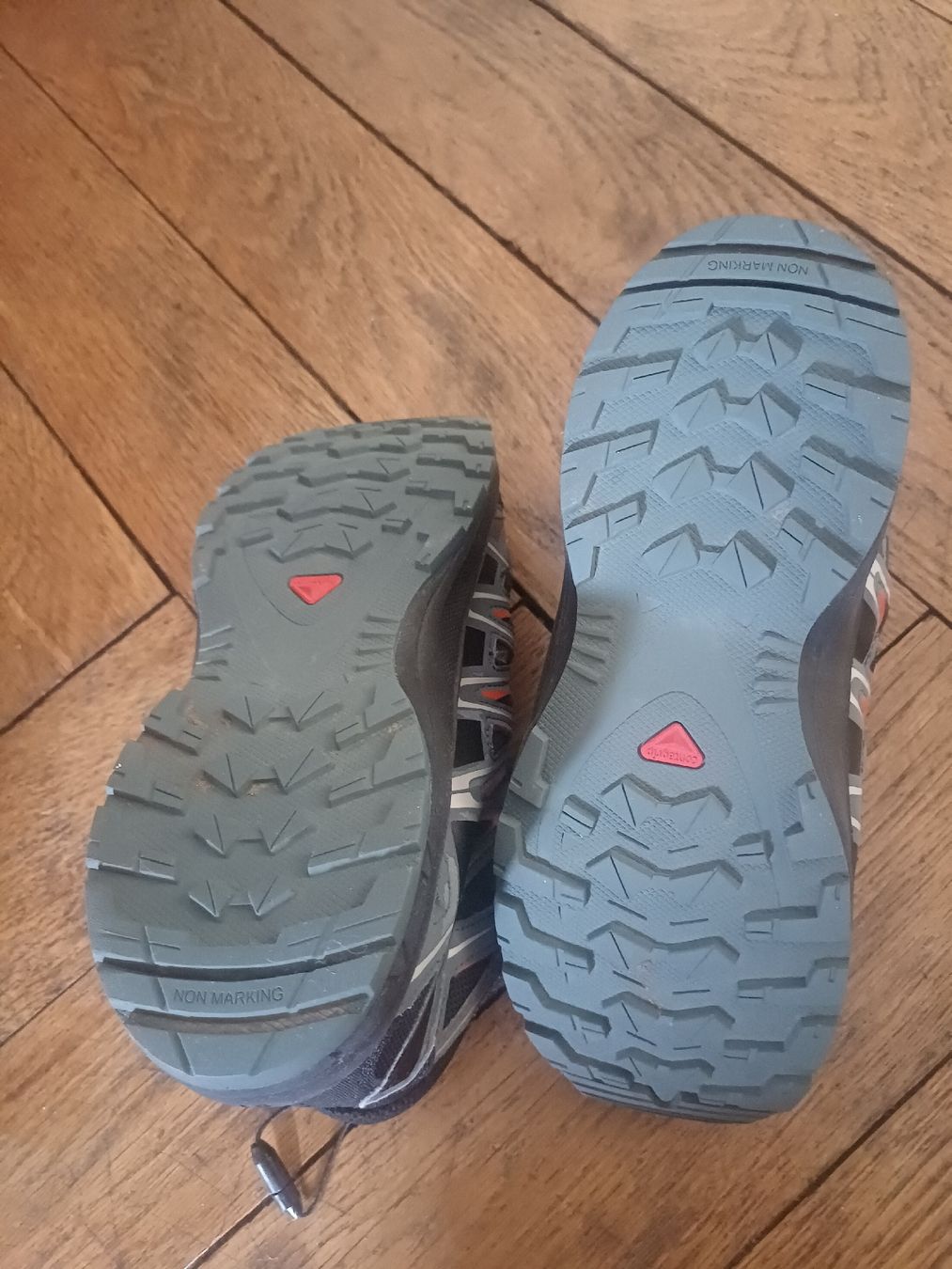 Salomon Chaussures hommes: Salomon Wanderschuhe Grösse 38 – D'occasion à Schönenwerd par pomodor 3