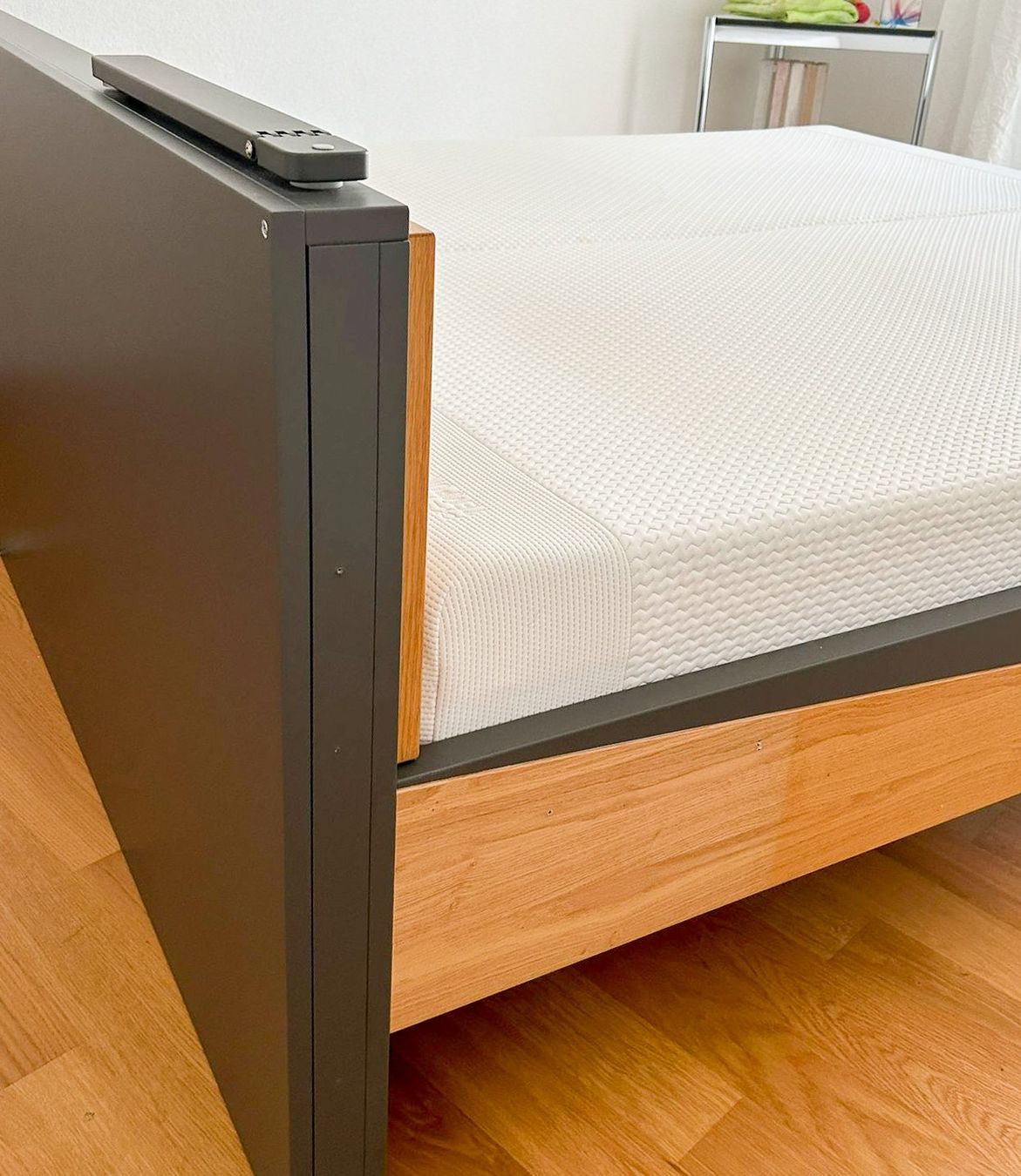Letti: Kleiderschrank mit Bett und Kopfteil, Eiche/Anthrazit – Usato da Bözberg venduto da the_redsnapper 5