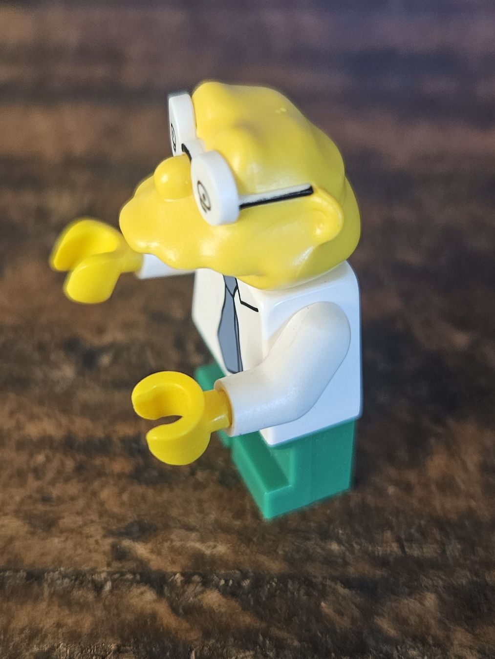Lego Kit di costruzioni: lego figurine Simpson sim036 Hans Moleman,  – Usato da Confignon venduto da Ecrofigs 2