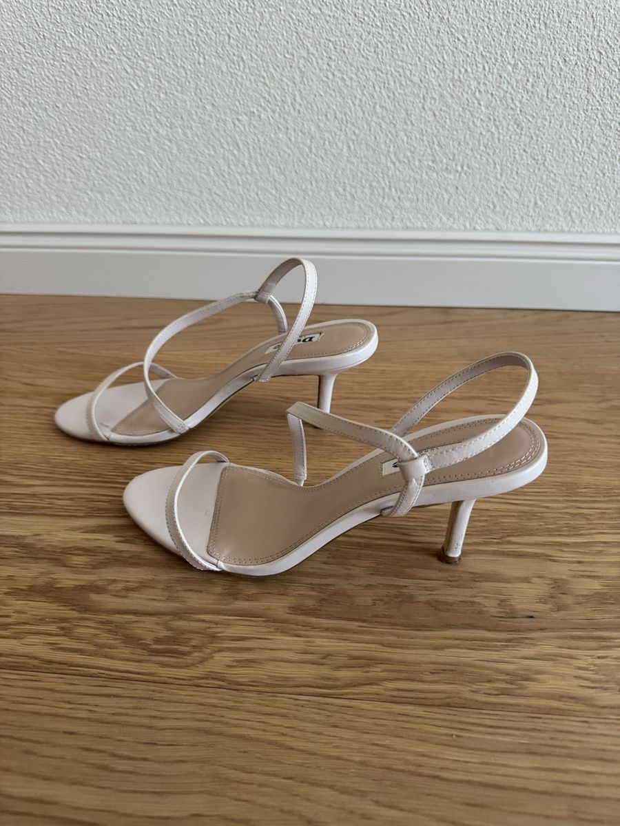 Dune London Damenschuhe: Dune London Sandalen – Gebraucht aus Uetikon am See von happywishes 2