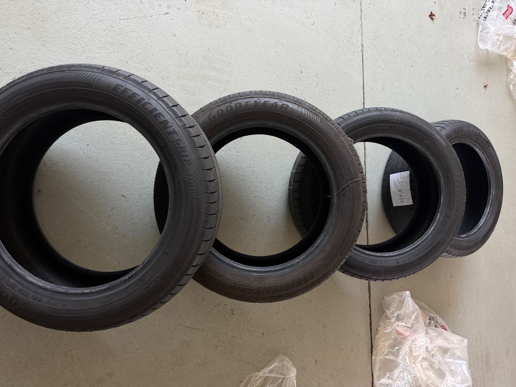 Goodyear Pneumatici & Ruote complete: Goodyear EfficientGrip Sommerreifen 215/55R17 – Usato da Däniken SO venduto da King-Automobile