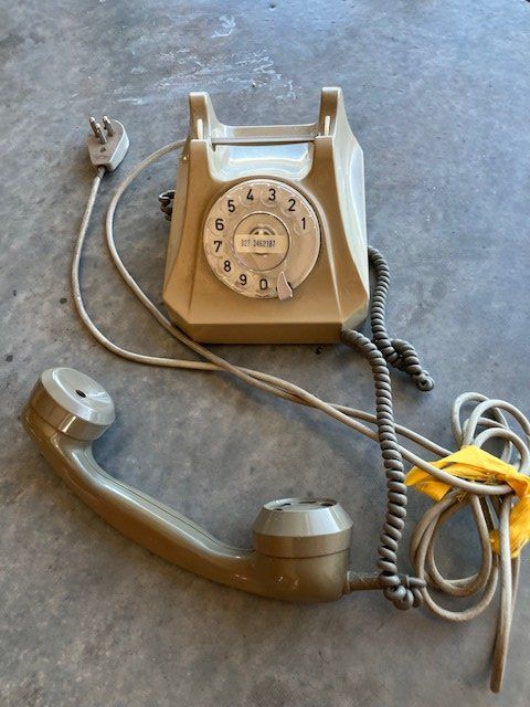 Telefoni: ancien téléphone – Usato da Haute-Nendaz venduto da Chevrolet72 1