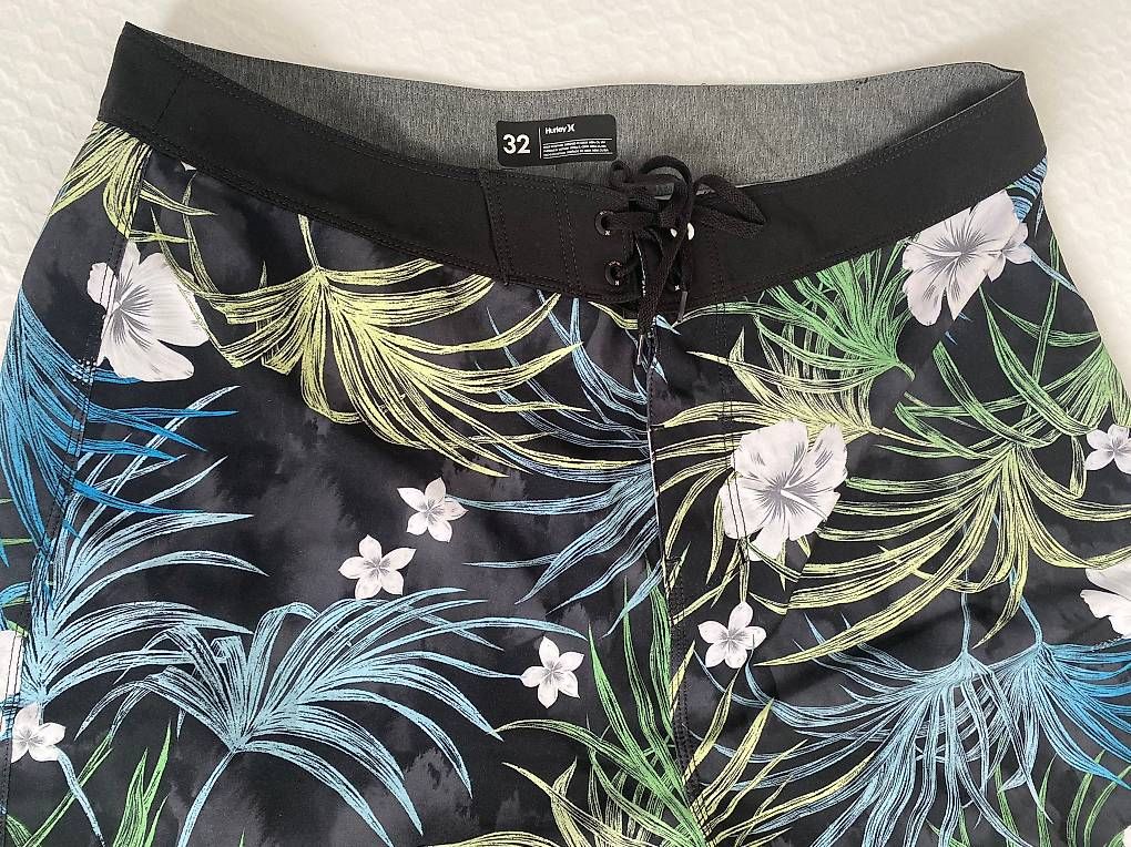 Costumi da bagno: BOARDSHORT HURLEY - NEU - Grösse 32 – Nuovo (secondo la descrizione) da Chiasso venduto da alb_d7md 1