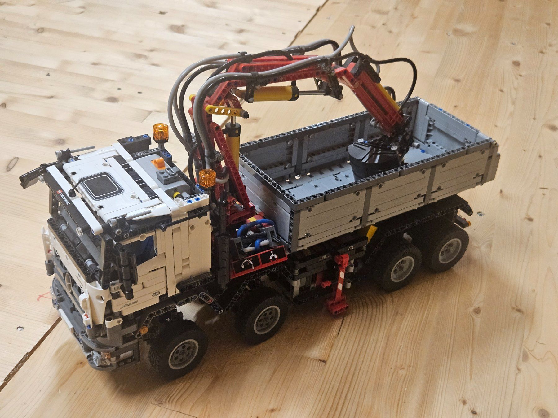 Lego Giocattoli: Lego Technic Mercedes Arocs 42043 – Usato da Sargans venduto da Native7