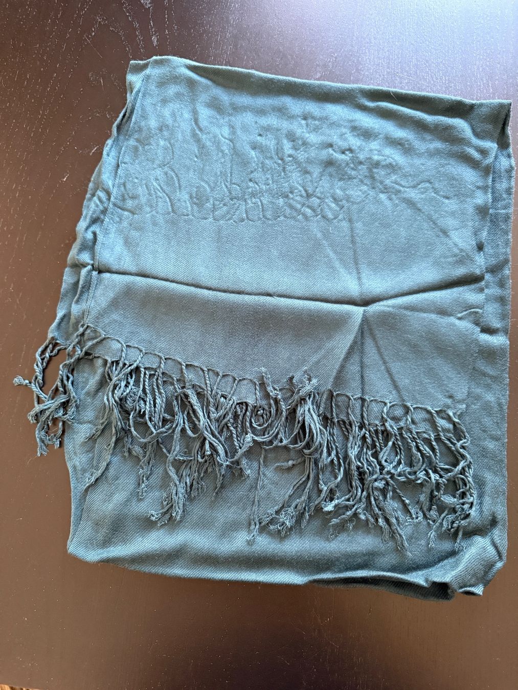 Foulard & Sciarpe: Dunkelgrüner Schal mit Fransen, weich und warm – Usato da Erstfeld venduto da Mario_boe0 1