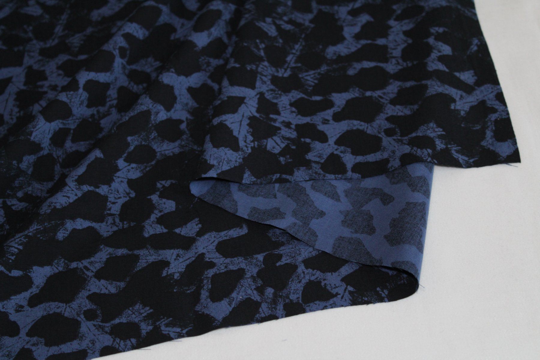 Tessuti: Stoff Kleiderstoff Viscose blau/schwarz – Nuovo (secondo la descrizione) da Obfelden venduto da solomon111 3