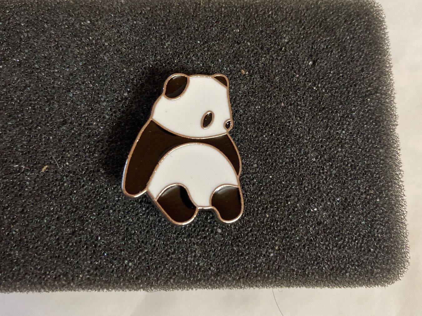 Plaquettes & Badges: PIN'S - PANDA – Neuf (Voir description) à Le Brassus par cinema13