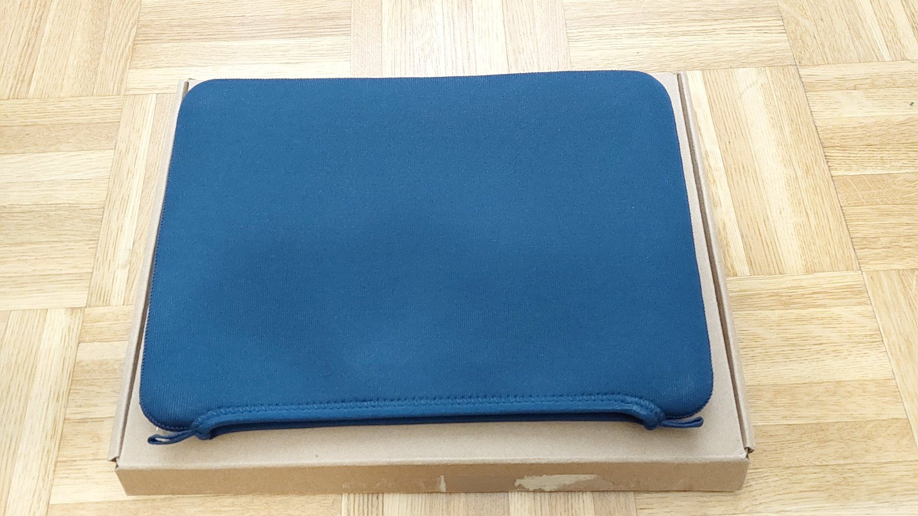 Apple Covers & Borse: Housse MacBook 13" Rushfaster - Laptop Sleeve Neuve – Nuovo e nell'imballaggio originale da Genève venduto da jake90 1