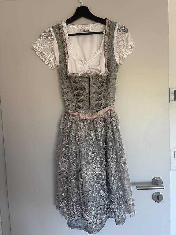 Robes: Dirndl  – D'occasion à Schaffhausen par mar_mc8d