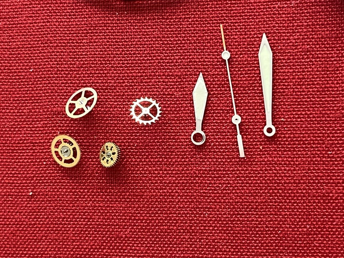 Omega Uhren: Omega - Uhrenteile – Gebraucht aus Zürich von ZurichFee 3