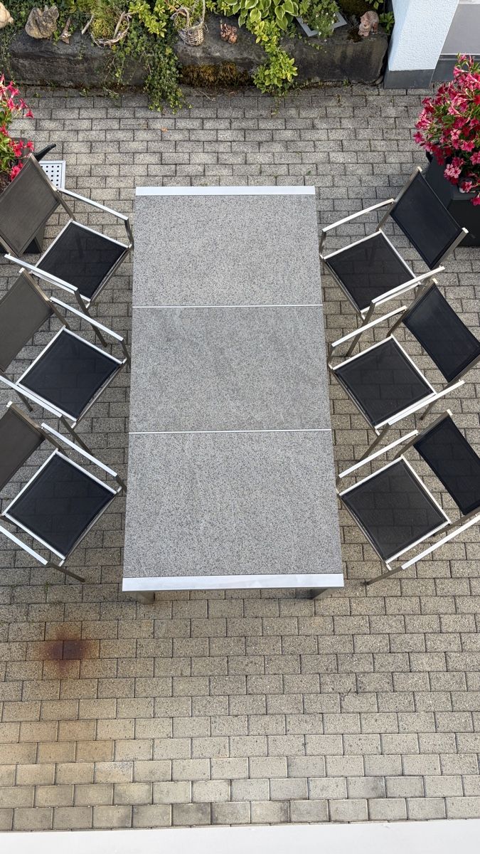 Set di tavolo e panche: Gartentisch mit 6 Stühlen  – Usato da Cham venduto da Manilu 2