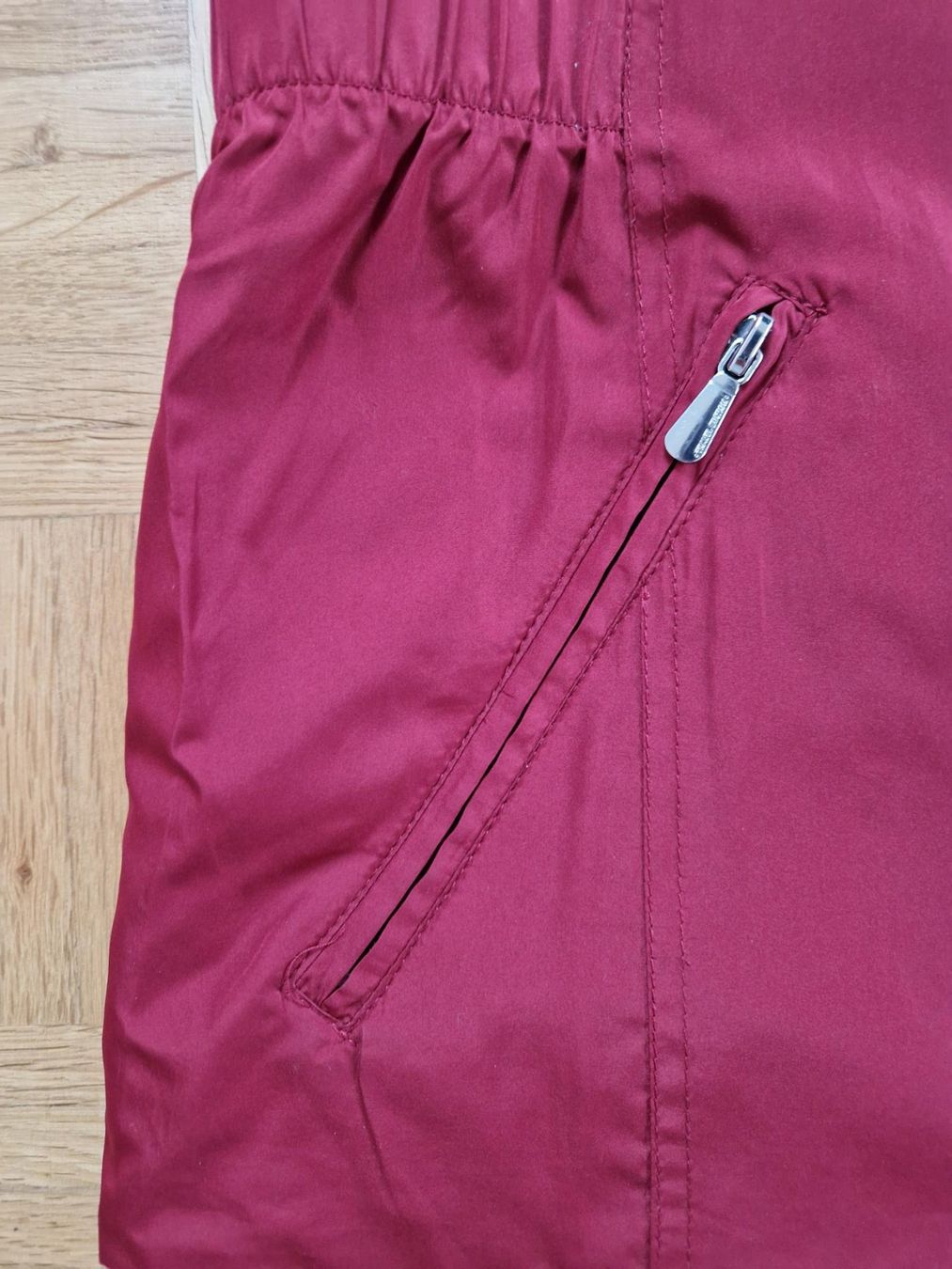 Tchibo Jacken: Wendejacke schwarz und dunkle rot Grösse 40 – Neu (gemäss Beschreibung) aus Zürich von yro_qvz7 5