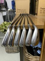 Golf Taylor Made RH Eisenset + Driver Inesis