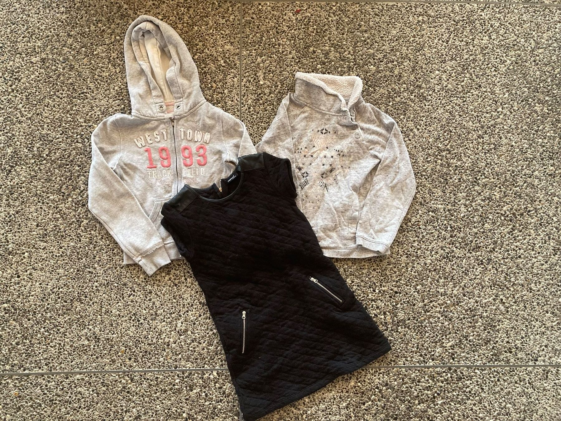 Lotti & Set di vestiti: Kleiderpaket Gr. 134 – Usato da Aetingen venduto da Nadinsky