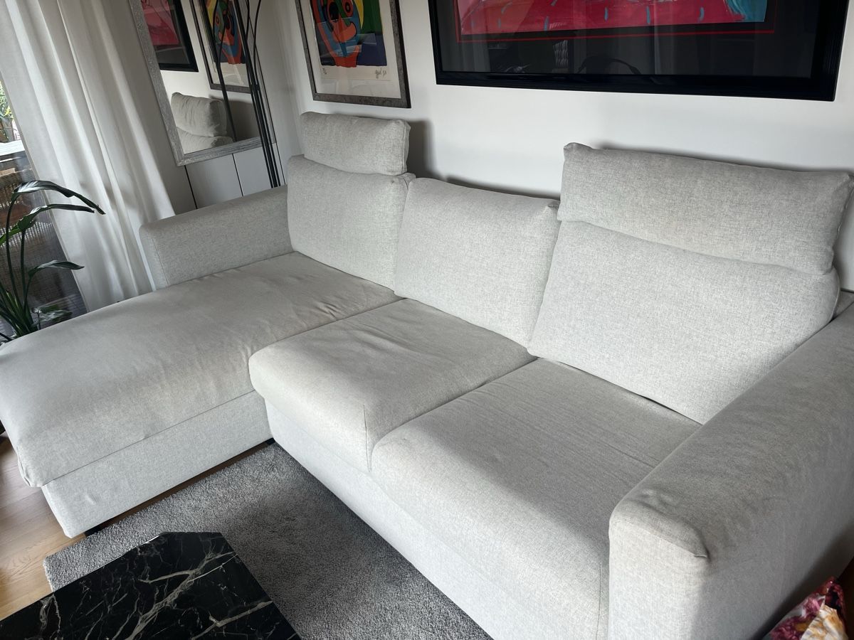 Divani: 3er Sofa hellgrau mit Chaiselongue – Usato da Horgen venduto da Saenker 4