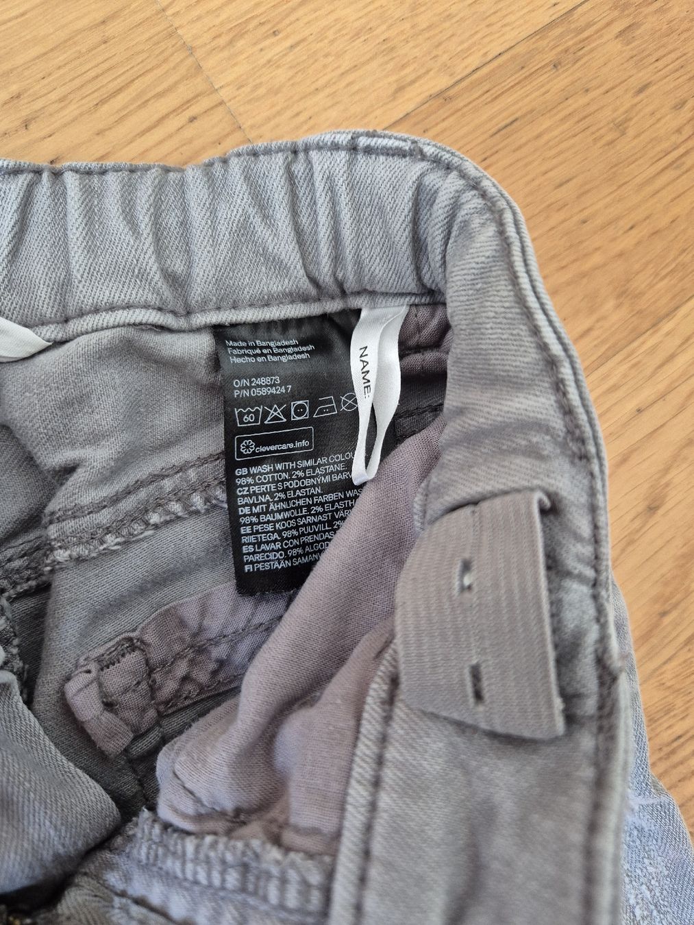 Pantaloni: kurze Hosen Grösse 104 – Usato da Rickenbach SO venduto da S.u.n.s.h.i.n.e.83 2