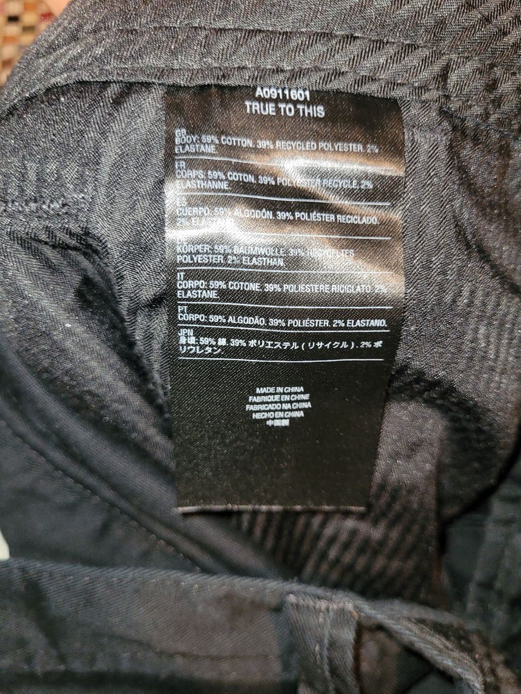 Volcom Hosen: Volcom Shorts, Gr. 31 – Gebraucht aus Zürich von mer_6tqg 3