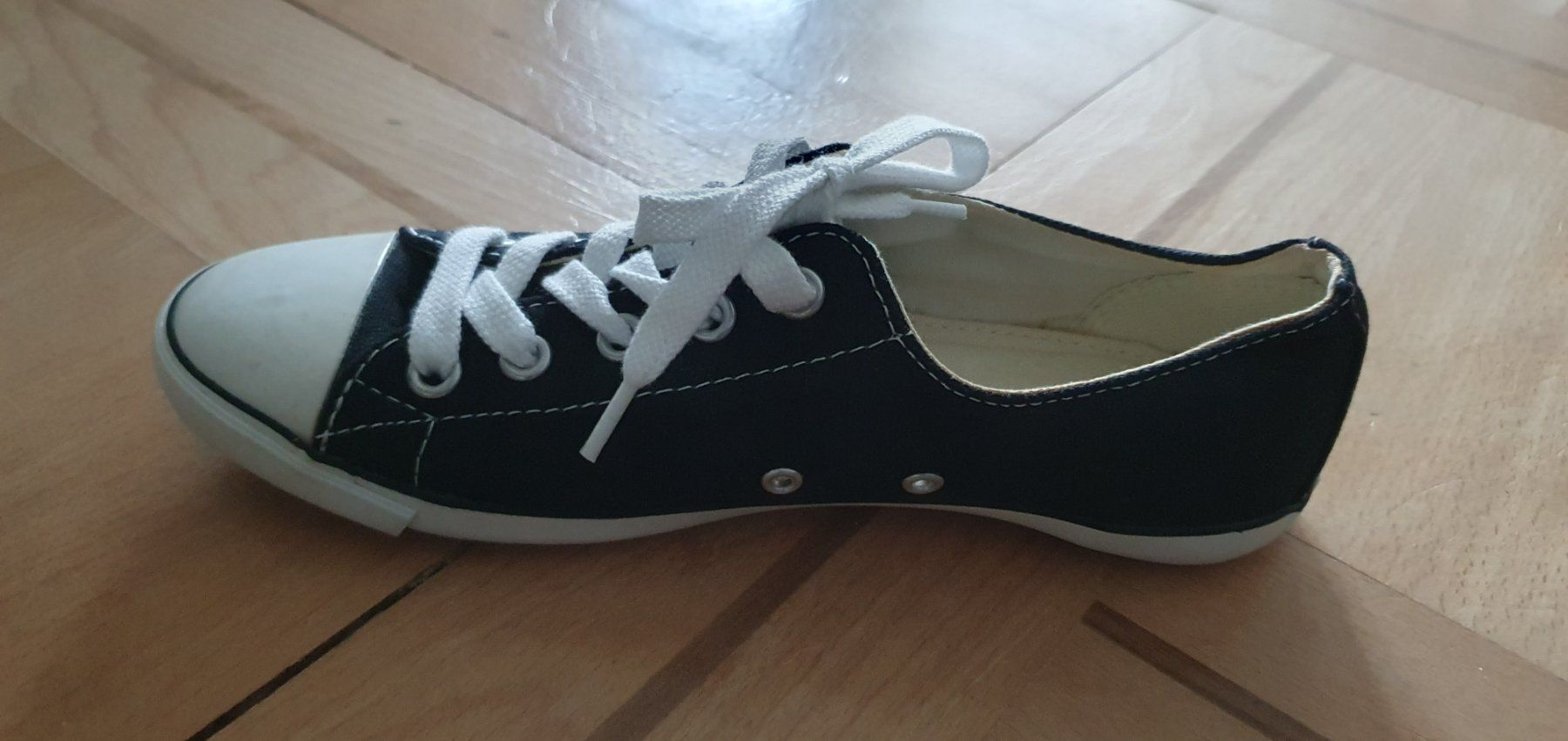 Converse Herrenschuhe: Converse All Star Schuhe low Gr. 35.5 – Neu (gemäss Beschreibung) aus St. Gallen von rid_2fs2 3
