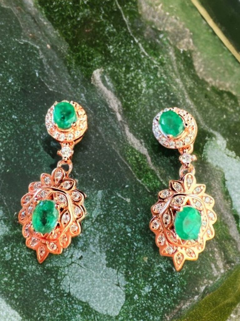 Orecchini pendenti & Orecchini a lobo: Boucles d’oreilles Royale Emeraude – Nuovo e nell'imballaggio originale da St-Maurice venduto da Sandrinette123 2