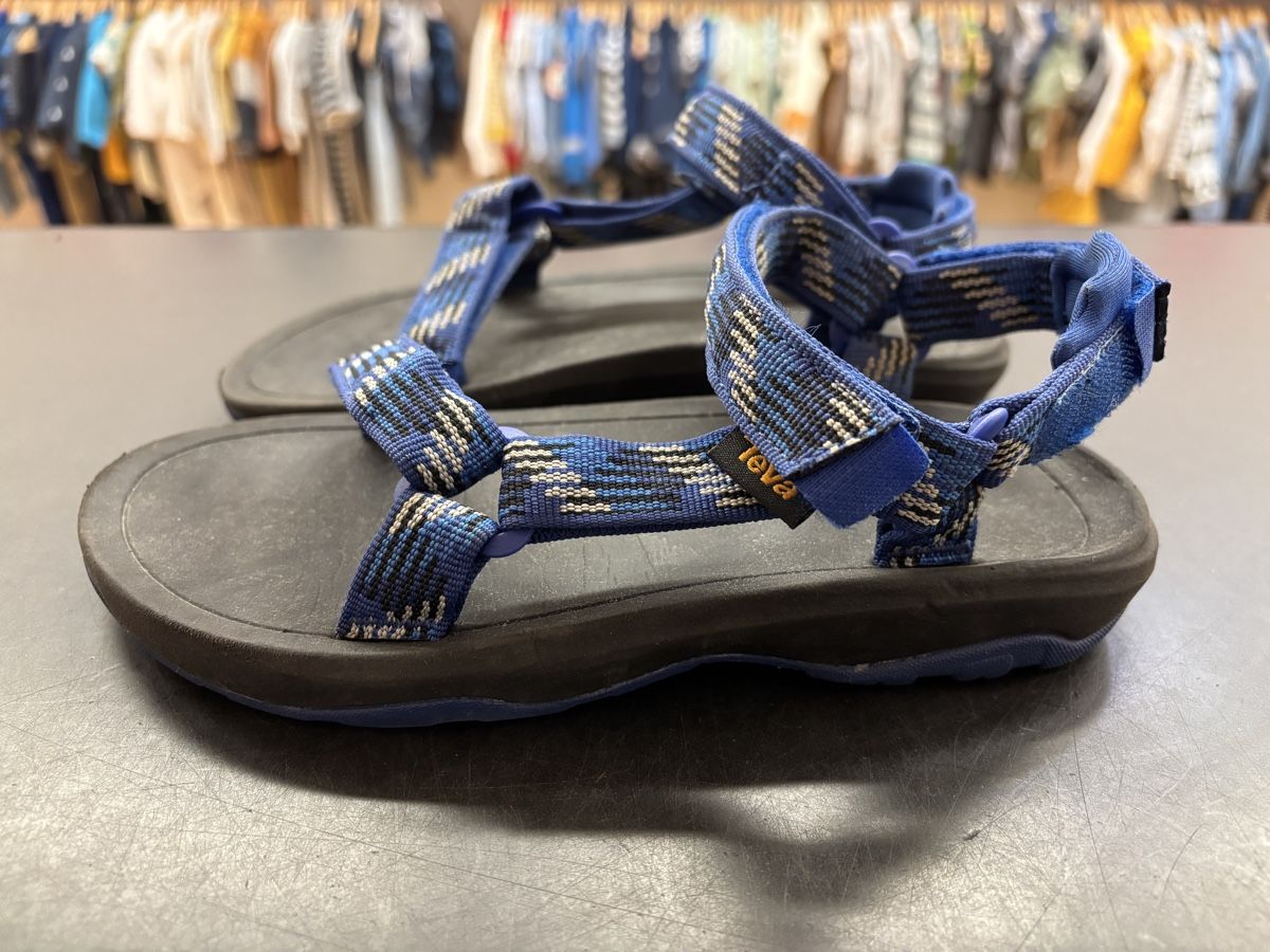Teva Scarpe per ragazzi: Teva Sandalen Blau, Grösse 33/34 – Usato da Büren an der Aare venduto da Nikito2001