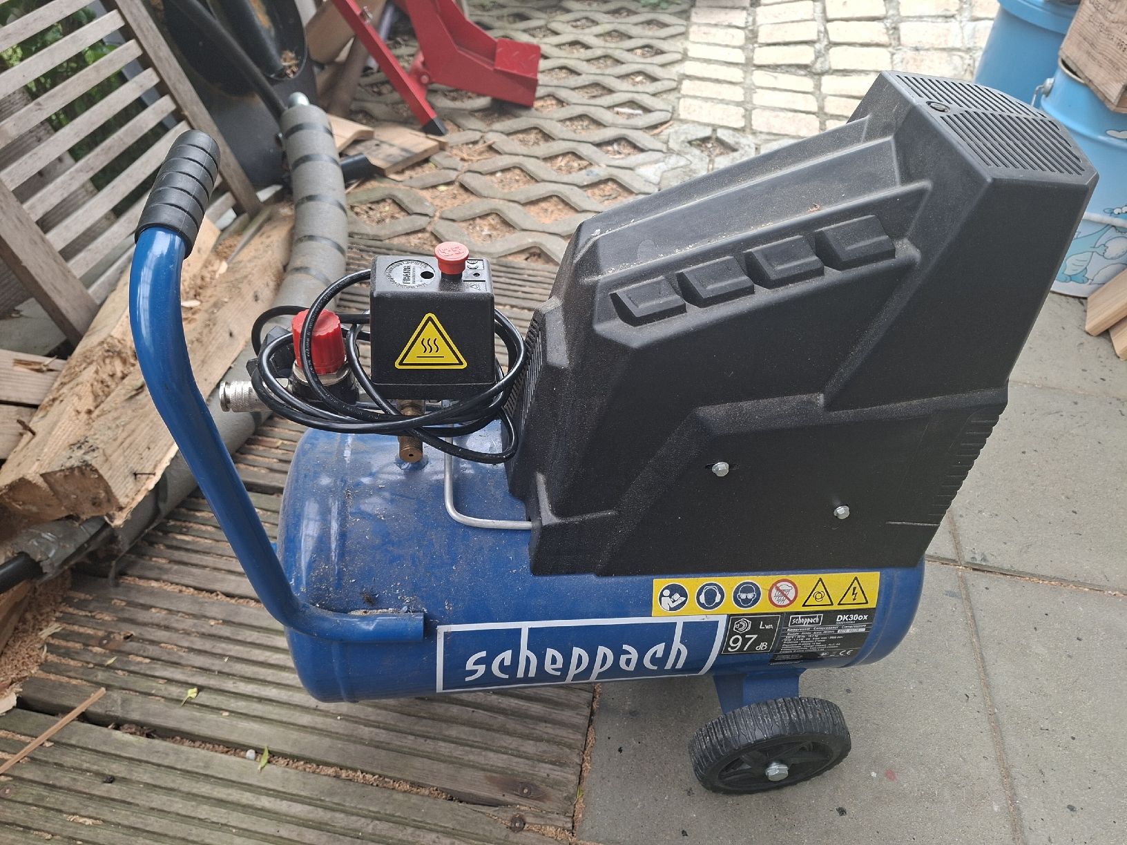 Scheppach Compresseurs: Kompressor 24L SCHEPPACH – D'occasion à Emdthal par Pumi79 2
