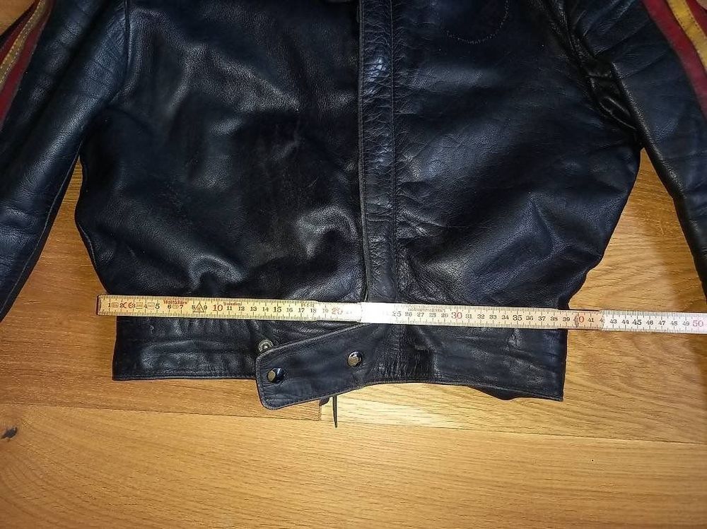 Giacche: Alte Lederjacke / Motoradjacke – Usato da Bern venduto da 09nali 2