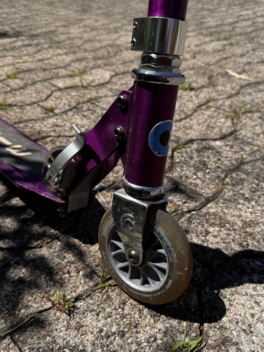 Micro Kickboard: Kinder Micro Sprite Scooter violett – Gebraucht aus Rüti ZH von bashki 1