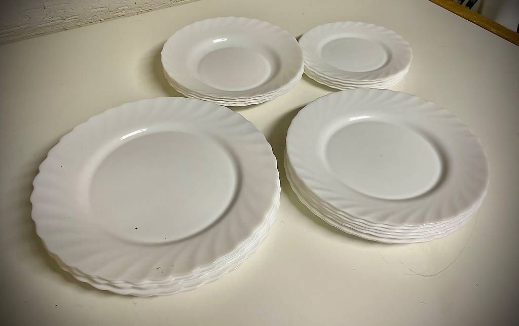 Assiettes: Teller - teils mit nostalgischem oder dekorativem Wert – D'occasion à Chur par Tenorio 2