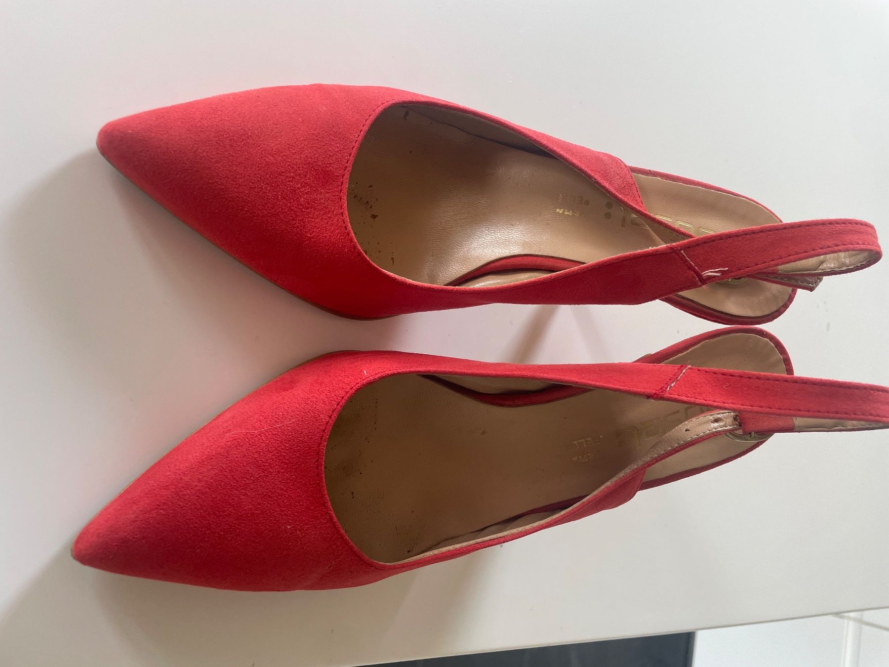 Scarpe da donna: Rote Pumps mit Slingback-Riemen Gr. 38 – Usato da Coldrerio venduto da Theres2004 1