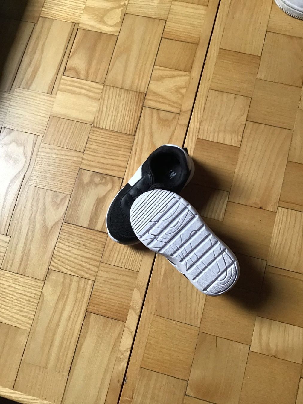 H&M Schuhe für Jungen: Kinderschuhe "H&M" Gr. 18/19... – Neu (gemäss Beschreibung) aus Uetendorf von Koh0 1