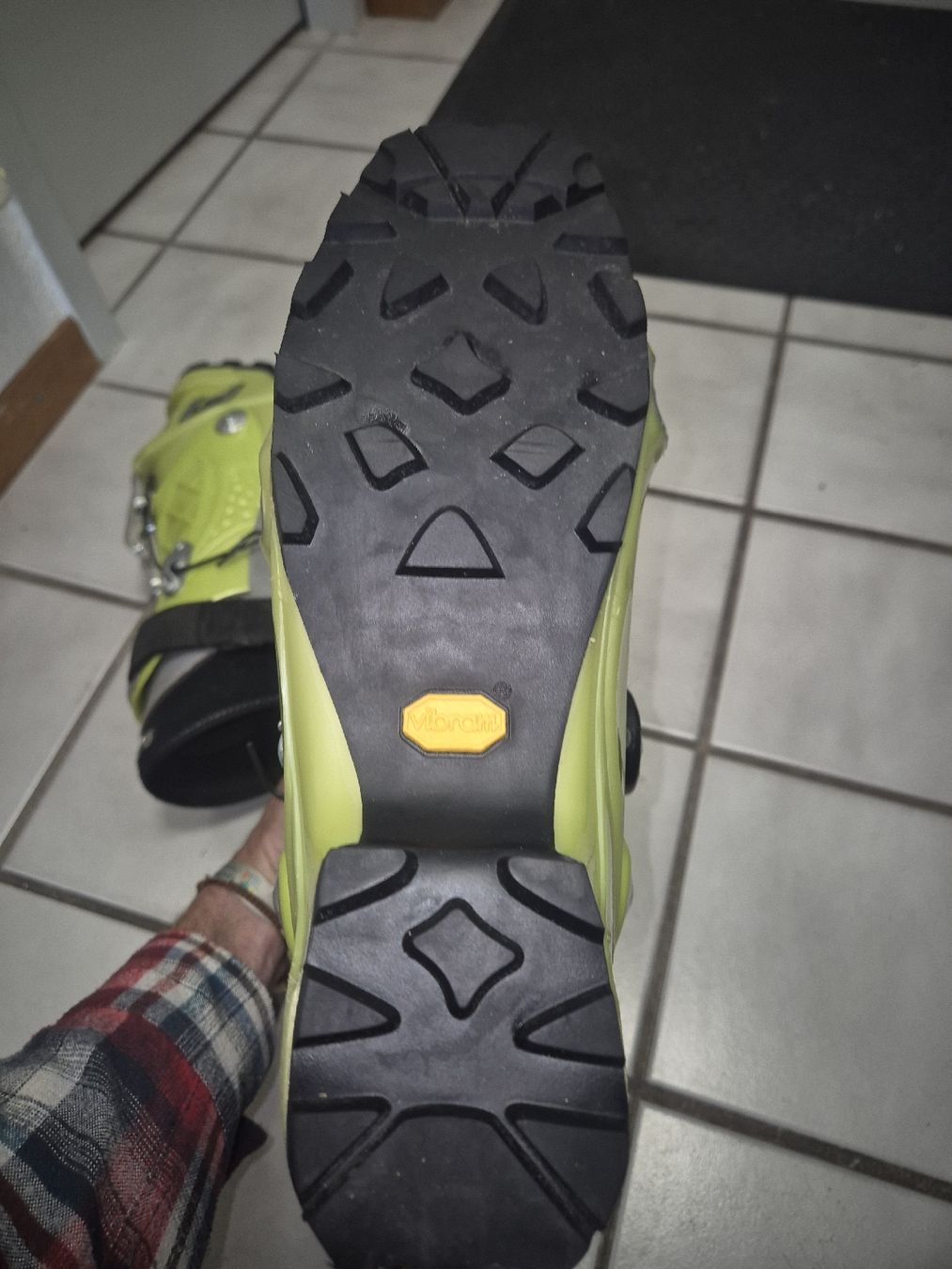 Scarpa Scarpe da uomo: Scarpa F1 28.0 – Nuovo (secondo la descrizione) da Porrentruy venduto da jer_6hmq 1