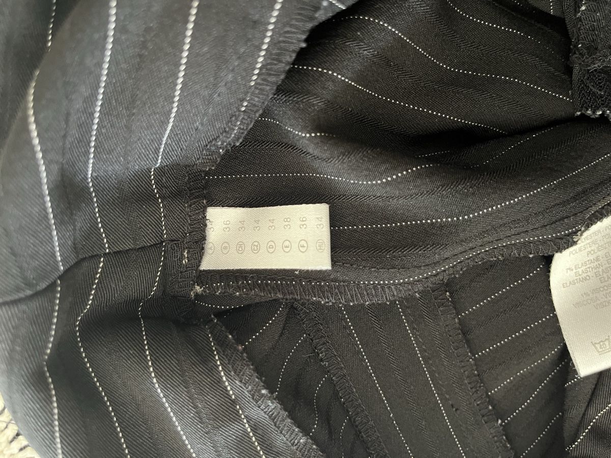 Pantalons: schwarze Y2K Schlaghose – D'occasion à Zürich par ale_t 4