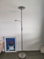 Stehlampe Metall modern mit Lesearm, sehr guter Zustand