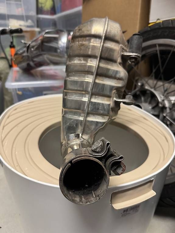 BMW Sistemi di scarico: BMW R1100GS Auspuff mit KAT – Usato da Pfäffikon ZH venduto da PC86 3