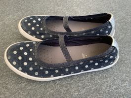 Riemchenballerina  Geox 37 + 1Turnschuh Gratis dazu