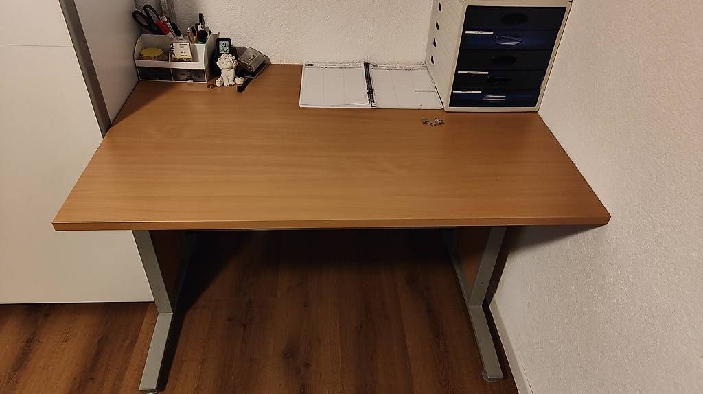 Bureaux: Bürotisch 80x120cm – D'occasion à Biberist par Debbi1989 3