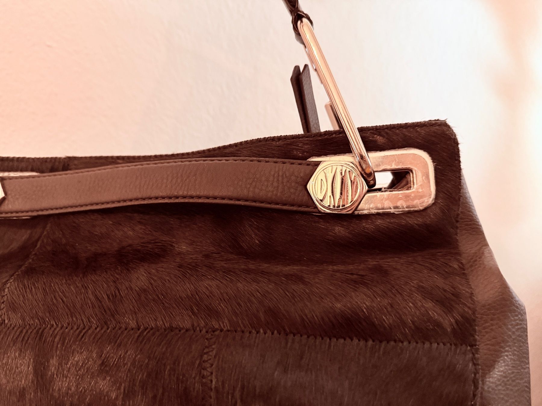 DKNY Borse da donna: DKNY Leder/Kunsthaar Tasche – Nuovo (secondo la descrizione) da Genève venduto da mar_g5r2 4