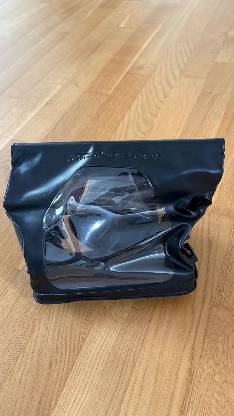 Lampade & Macchine fotografiche: Wasserdichte DSLR-Kameratasche mit Objektiv – Usato da Uster venduto da runnerbaby 2