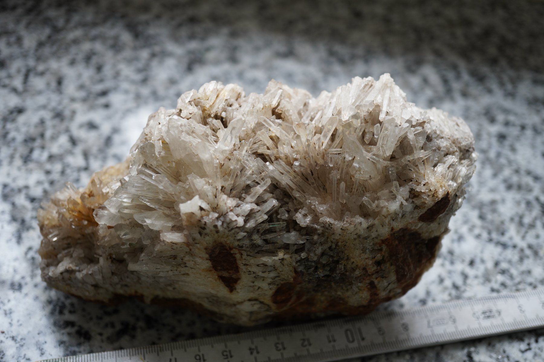 Minerali & Pietre curative: Nadelquarz  AUf Matrix    ab 1.- Rauserverkauf – Nuovo e nell'imballaggio originale da Eschenbach SG venduto da topstone 7