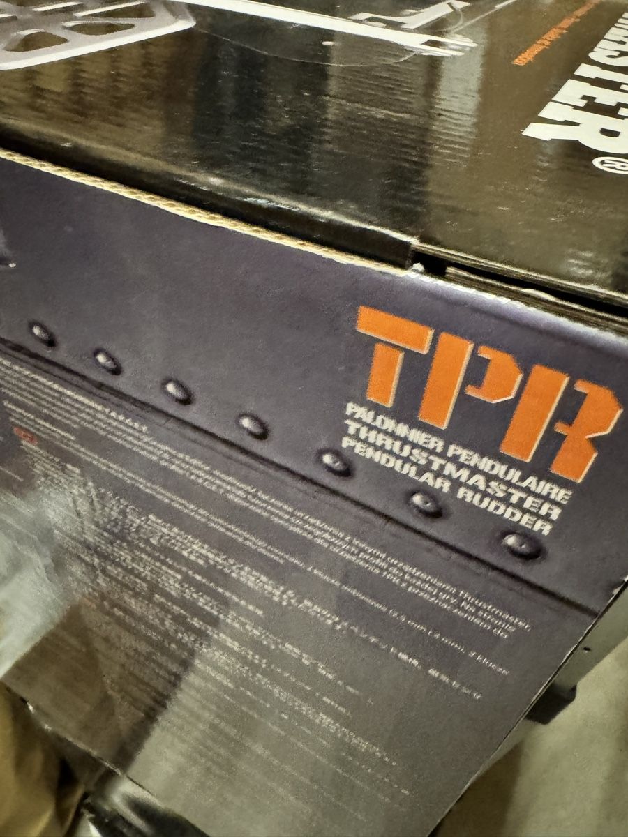 Thrustmaster Controller: Thrustmaster TPR Pendular Rudder - Like New Condition! (55) – Nuovo (secondo la descrizione) da Nyon venduto da mac_b6gb 1
