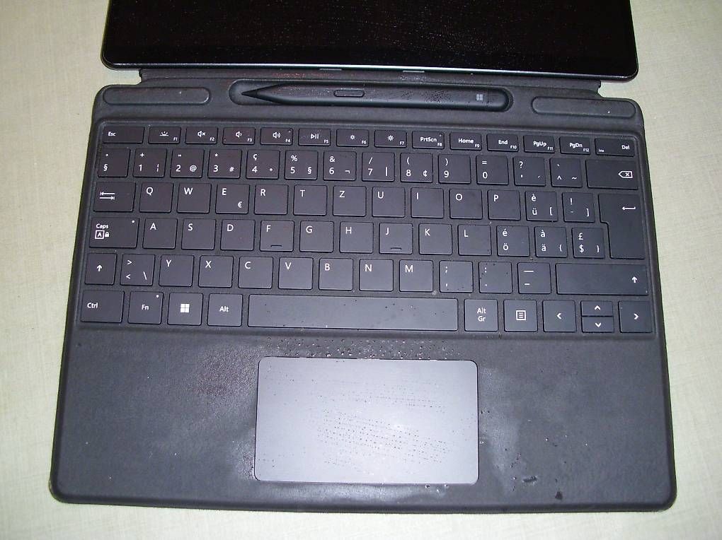 Tablet PC: Microsoft Surface Pro 9 Tablet (256GB) – Usato da Gümligen venduto da Marianne2 3