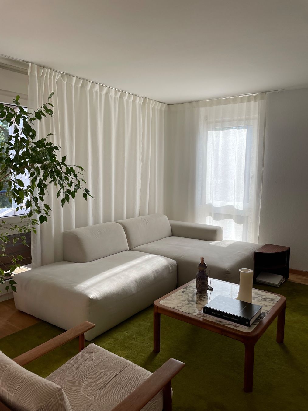 MYCS Sofas: Cremeweisser MYCS Sofa – Gebraucht aus Zürich von luc_5tcx