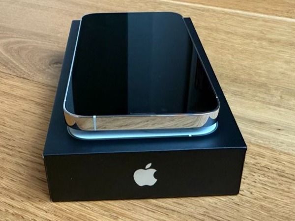 Apple Handys / Smartphones: iPhone 13 Pro Weiss, Silber 128 GB – Gebraucht aus Obernau von  7