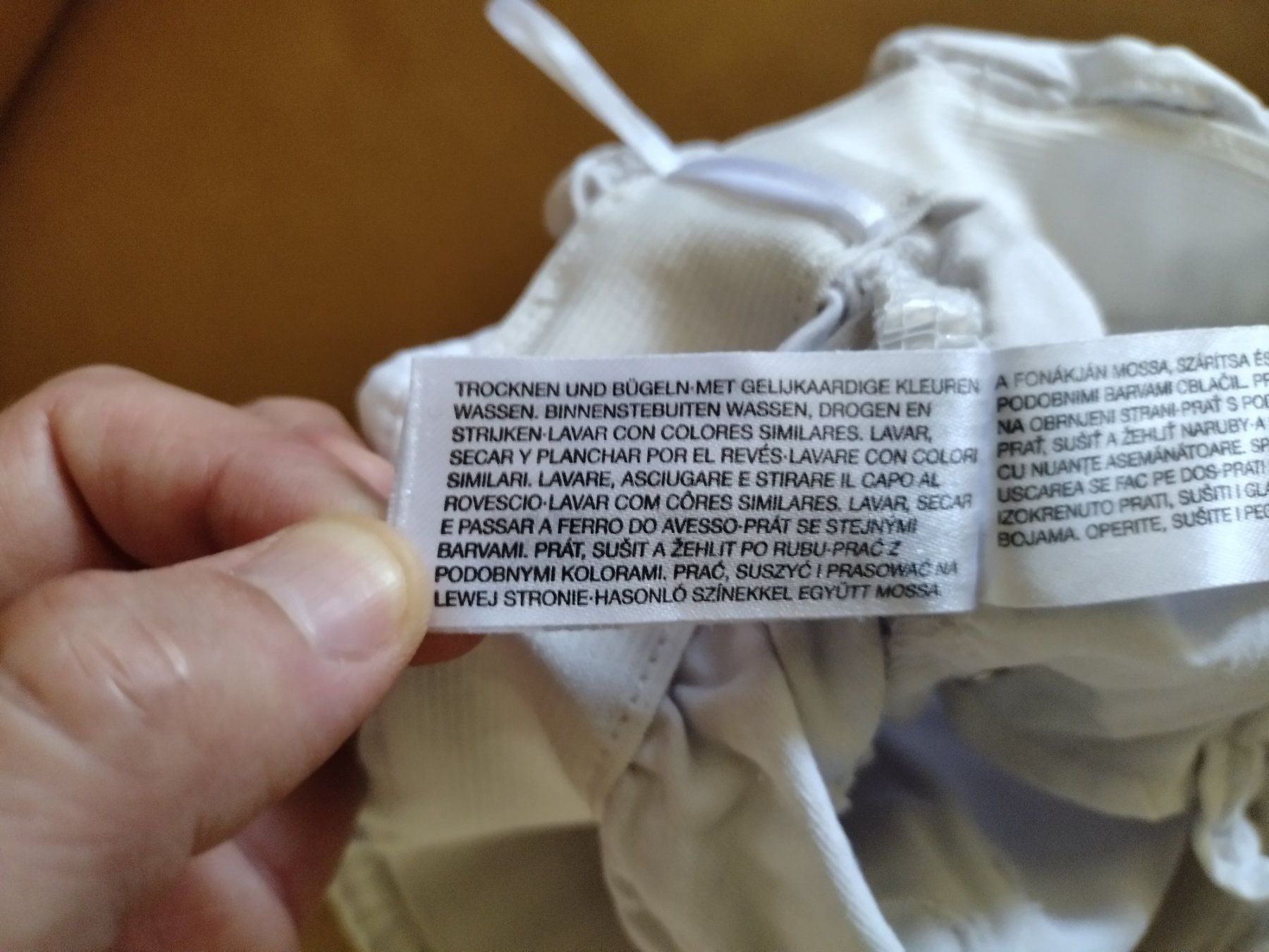 Disney Hosen: Weisse Jeansshorts "Frozen" von C&A, Gr. 140 – Gebraucht aus Densbüren von TutaLarsen 6