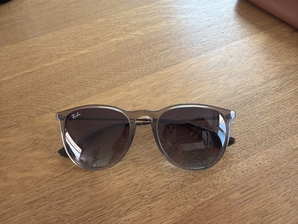 Ray-Ban Lunettes & Verres: Sonnenbrille Ray-Ban – D'occasion à Altendorf par sda_57x2
