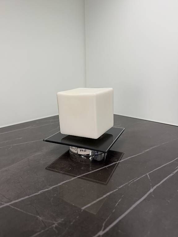 Lampade: Faretto a cubo – Usato da Locarno venduto da Hgp.promozioni